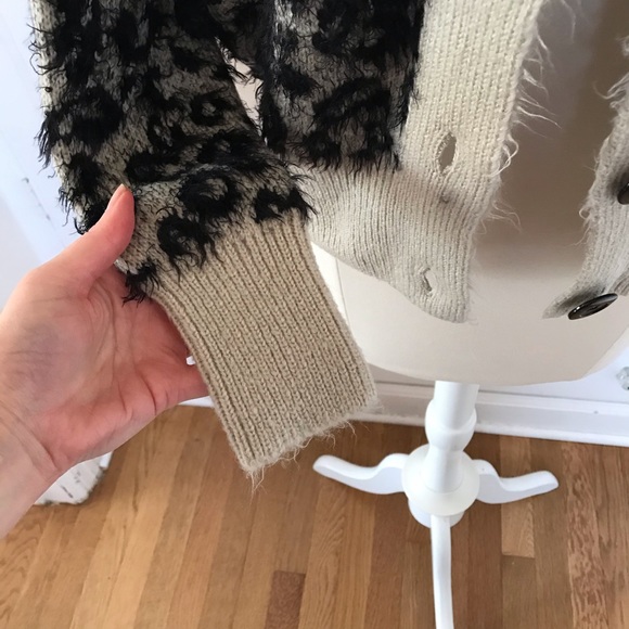 FRANCESCA’S Leopard Print Cardigan Medium NWT - Picture 7 of 11